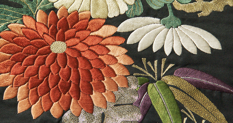 [photo] A close-up view of Edo shishū, a traditional embroidery craft of Tokyo