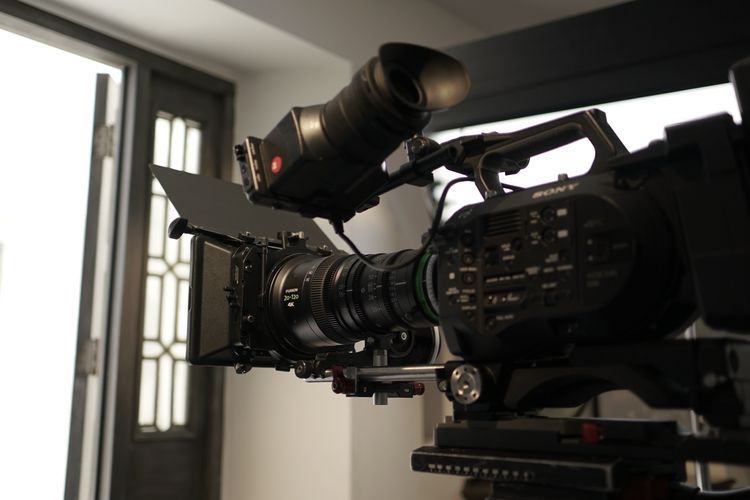 [photo] A fully rigged Sony digital with Fujinon XK Series lens
