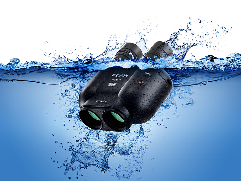 Binoculars underwater.